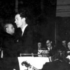 1956, Поет «бандуру» под оркестр народных инструментов